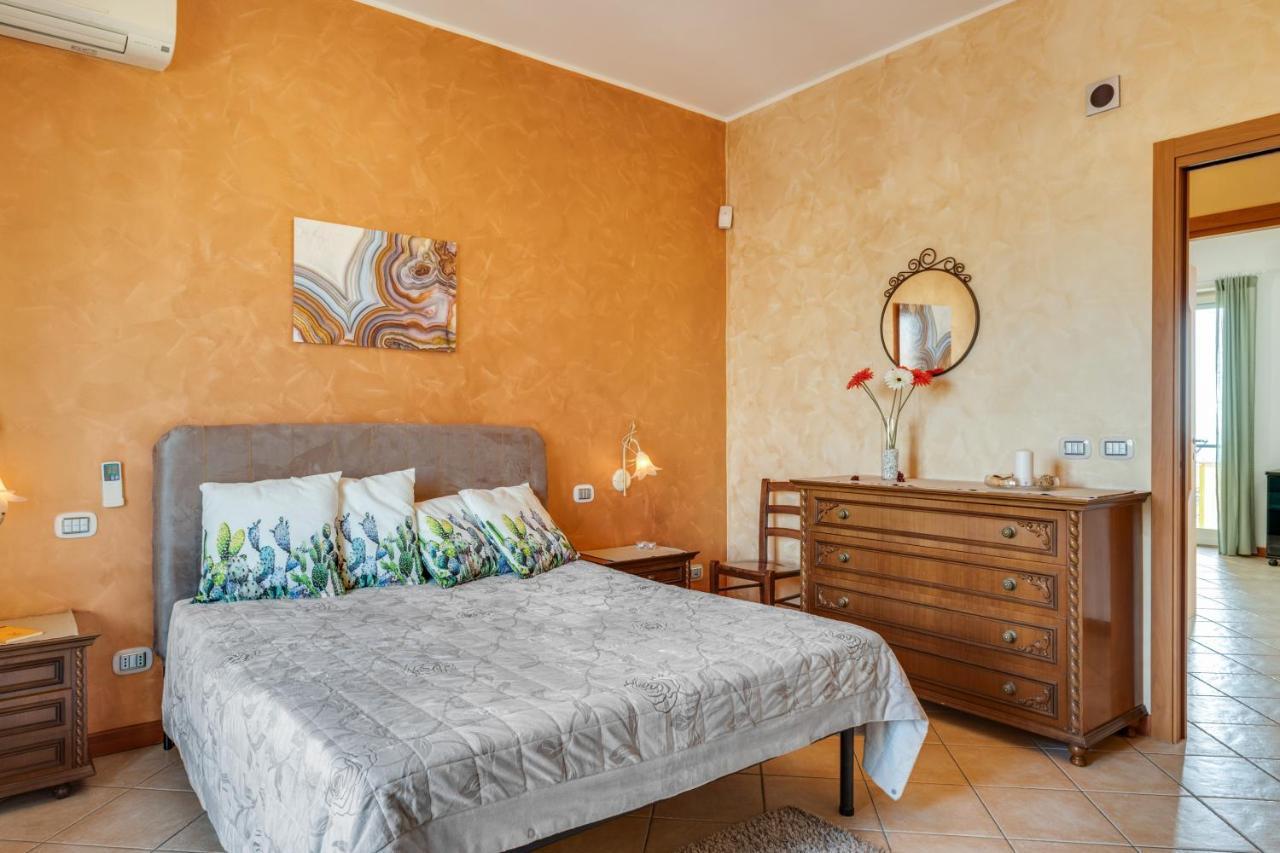 Roomy And Bright Apartment With Balconies X6 Catania Exterior foto